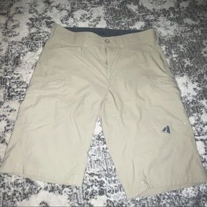Men’s Eddie Bauer Guide Pro shorts
